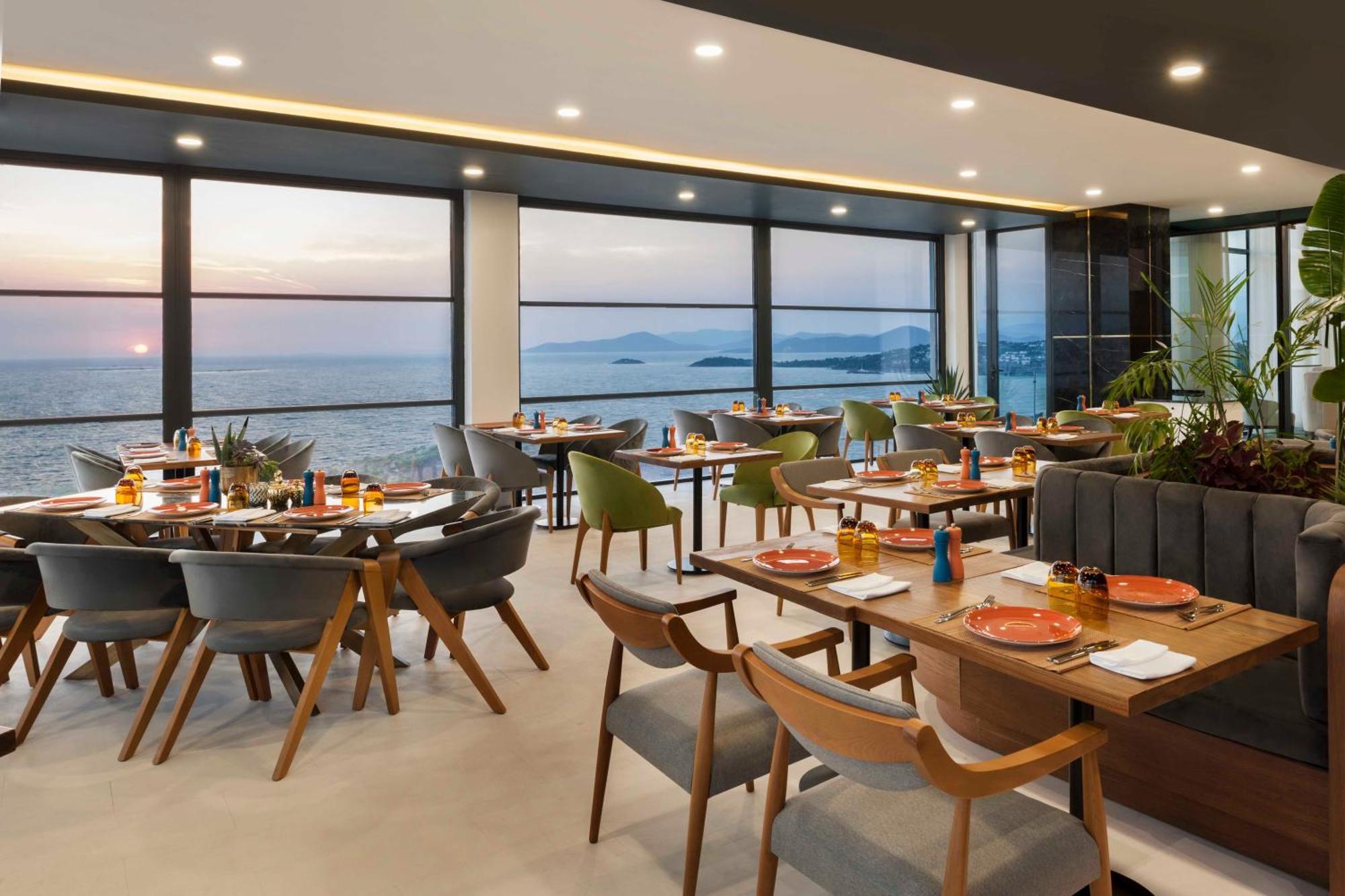 Le Meridien Bodrum Beach Resort Bogazici Bagian luar foto
