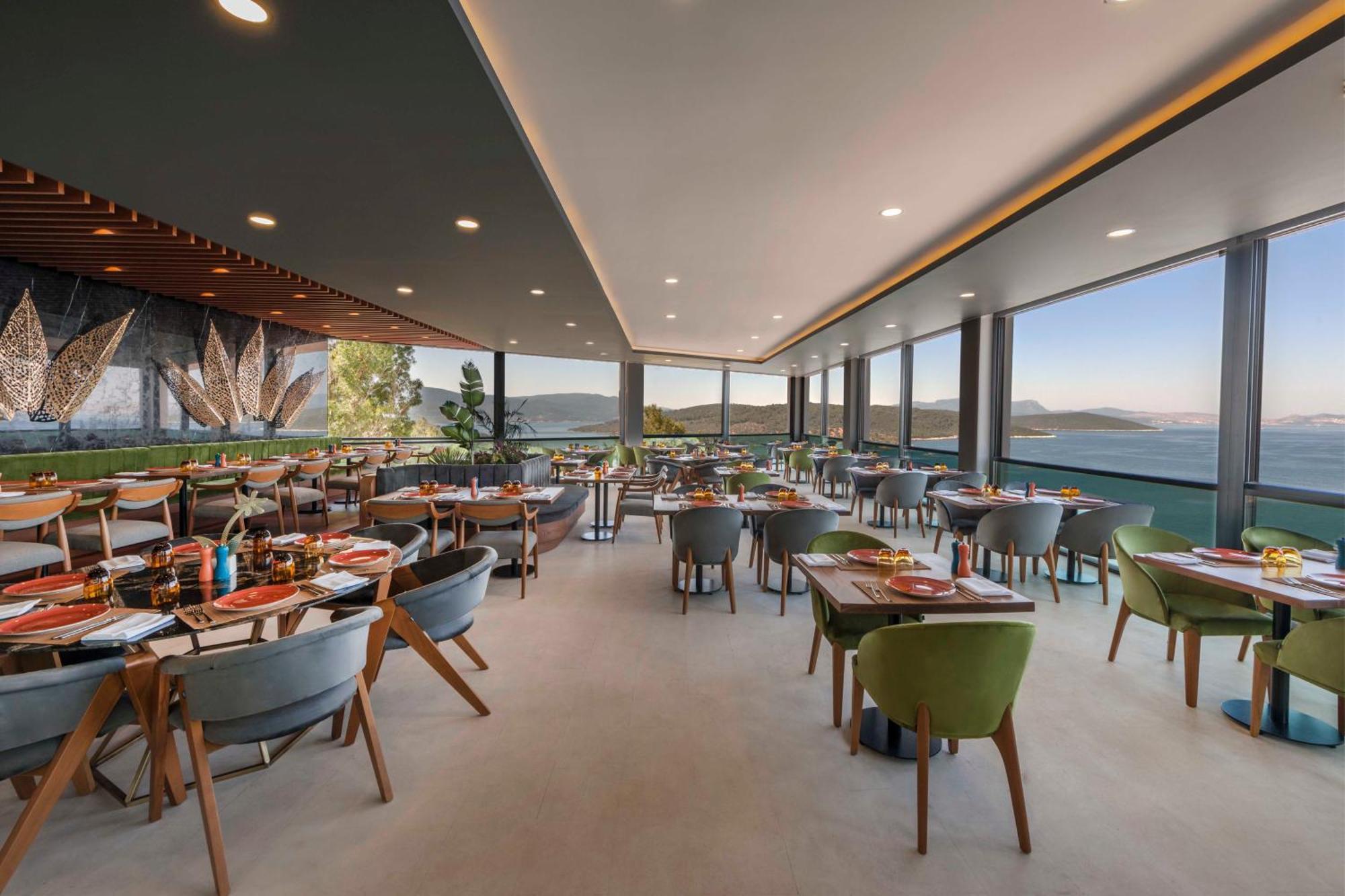 Le Meridien Bodrum Beach Resort Bogazici Bagian luar foto
