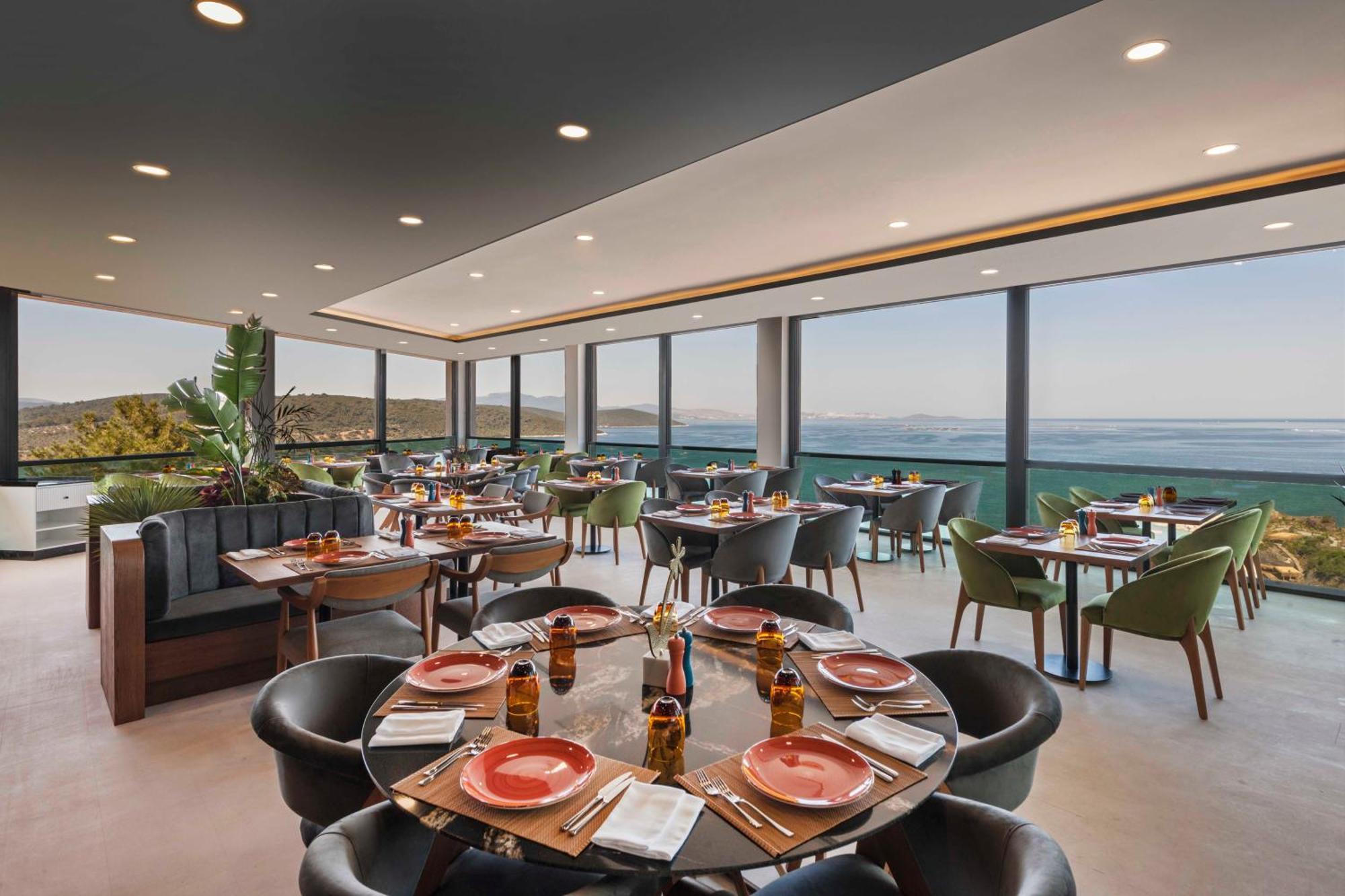 Le Meridien Bodrum Beach Resort Bogazici Bagian luar foto