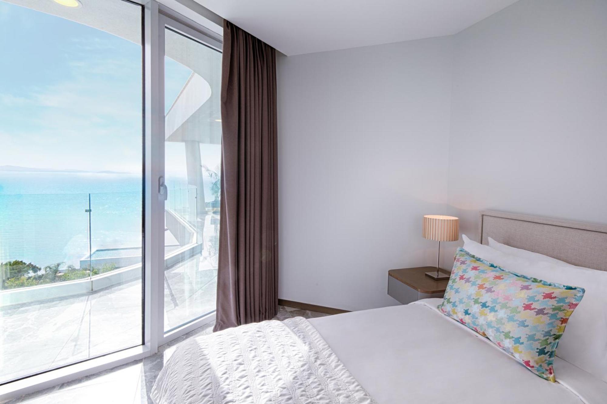 Le Meridien Bodrum Beach Resort Bogazici Bagian luar foto